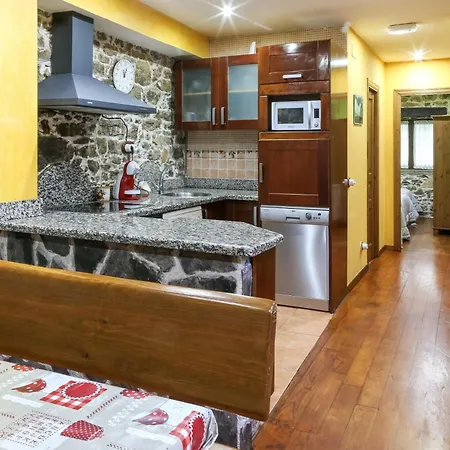 Spacious House With Jacuzzi, Mountain View Near Ferienhaus